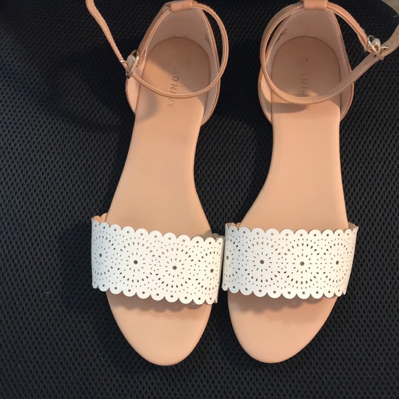 Old Navy Shoes - old navy peep toe sandal